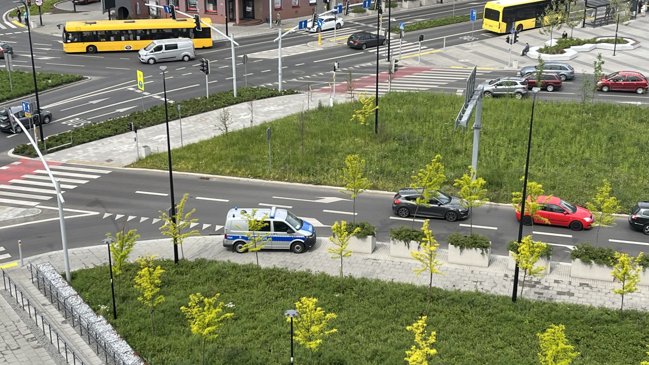 Wypadek na Alejach SolidarnoÅci w Poznaniu